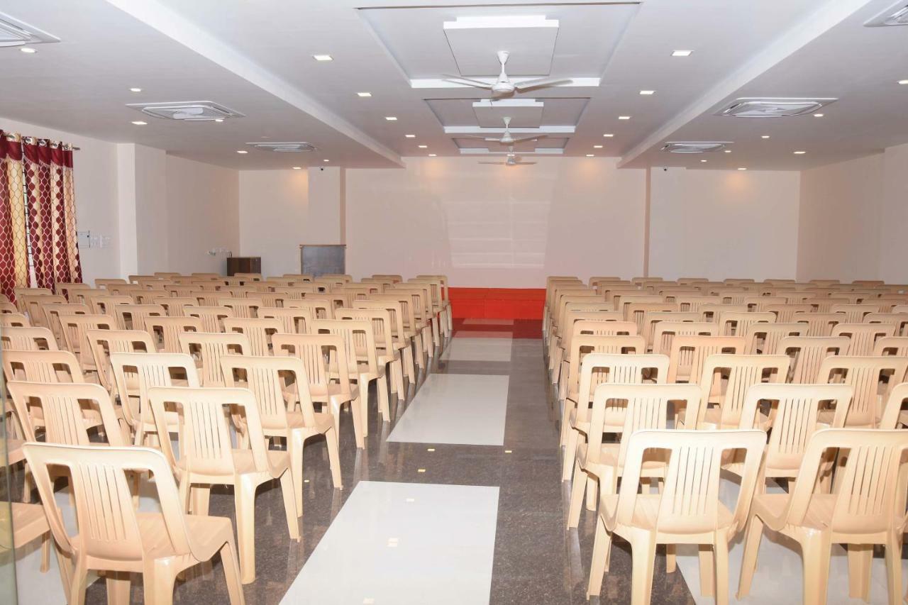 Salem Regency - A Business Stay Екстер'єр фото