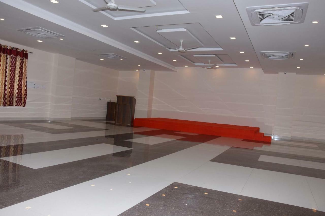 Salem Regency - A Business Stay Екстер'єр фото