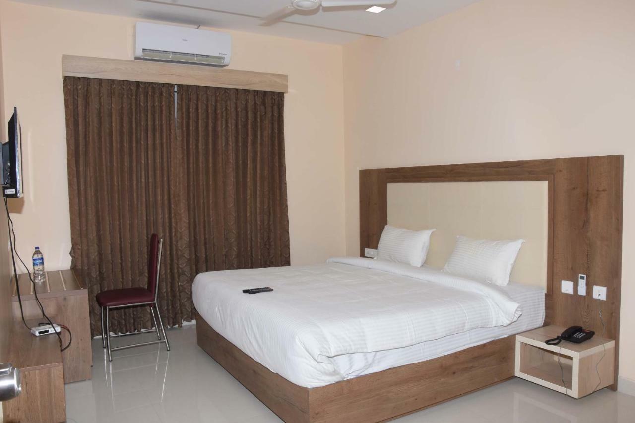 Salem Regency - A Business Stay Екстер'єр фото